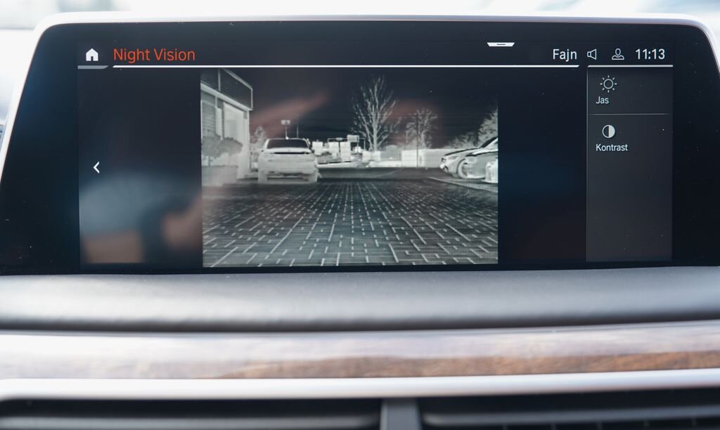 BMW Řada 7 Sedan / Limuzína 6,6 l 430 kw