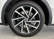 Volkswagen T-Roc SUV / Terénní 2,0 l 221 kw
