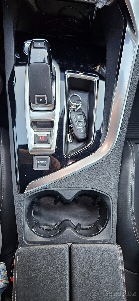 Peugeot 3008 SUV / Terénní 0,0 133 kw