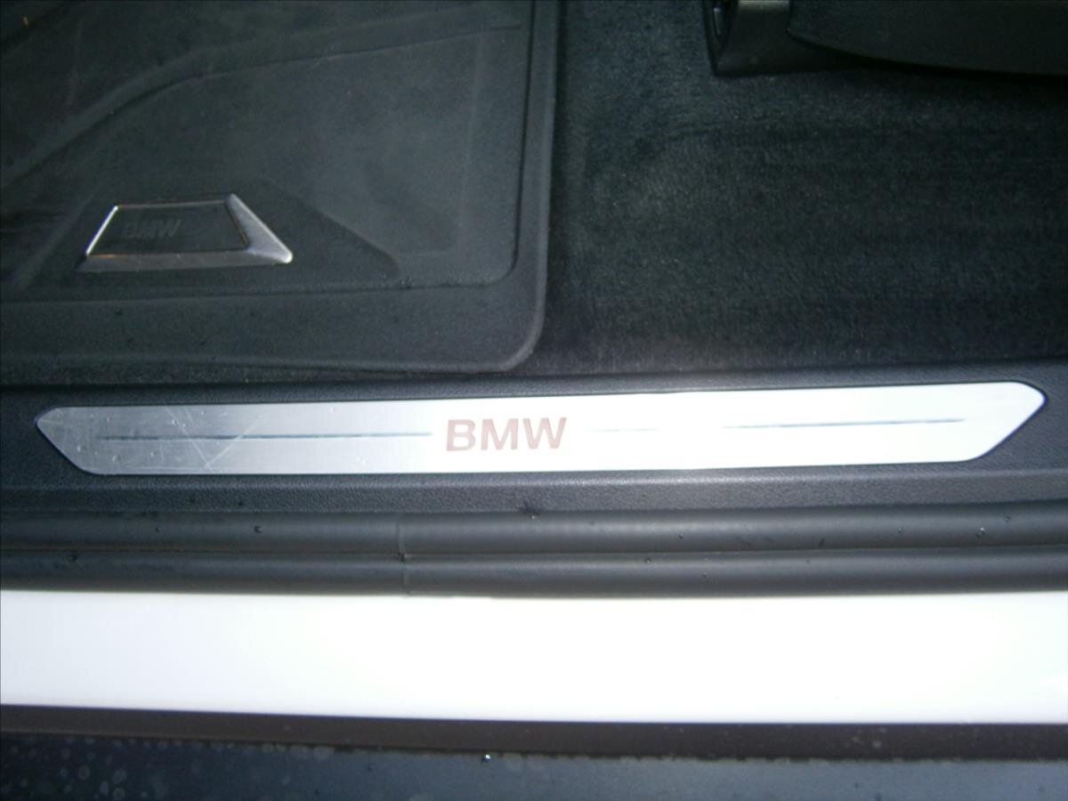 BMW X5 Kombi 3,0 l 195 kw