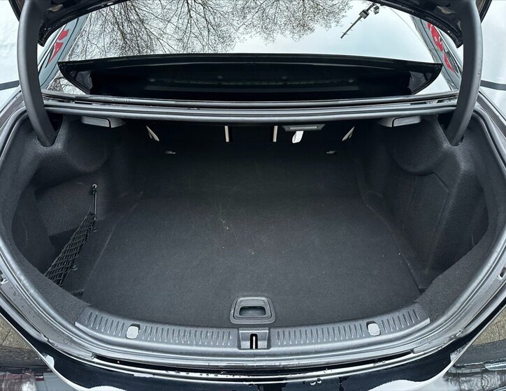 Mercedes-Benz Třídy E Sedan / Limuzína 2,0 l 143 kw