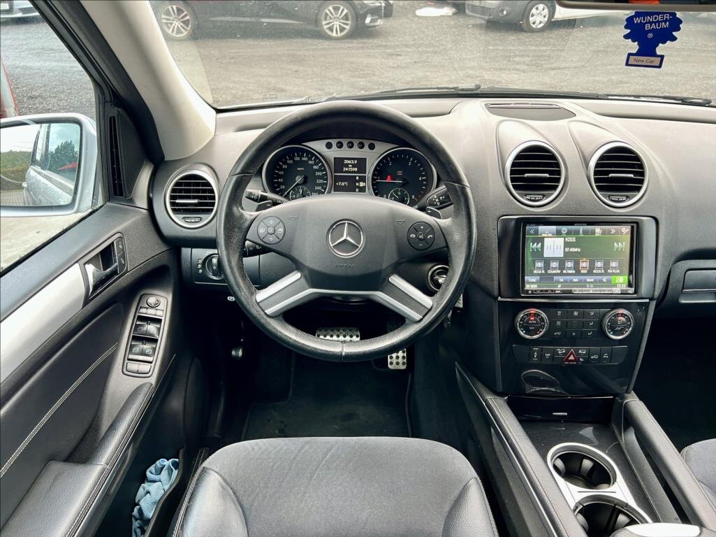 Mercedes-Benz Třídy M SUV 3,0 l 165 kw