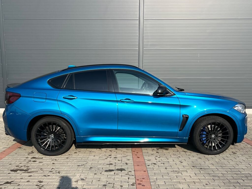 BMW X6 SUV / Terénní 4,4 l 512 kw