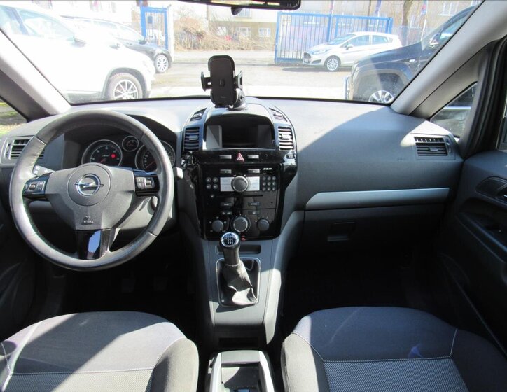 Opel Zafira Kombi 1,7 l 81 kw