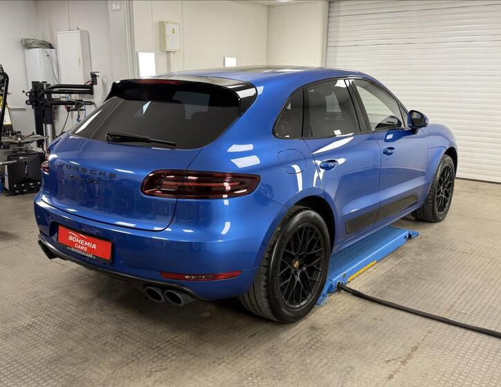 Porsche Macan 6