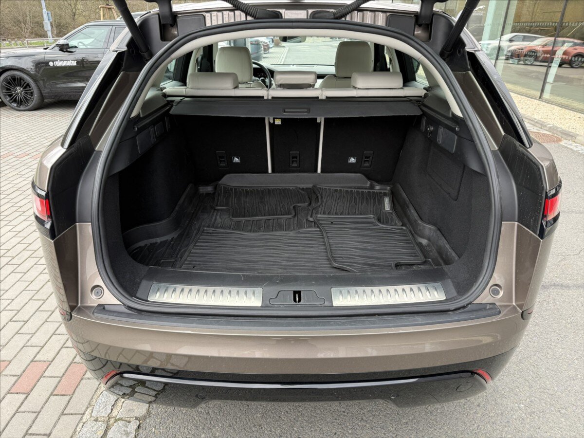 Land Rover Range Rover Velar SUV / Terénní 2,0 l 177 kw