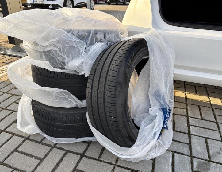 Toyota Corolla Sedan 1,5 l 92 kw