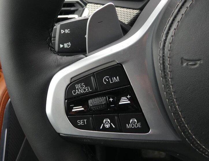 BMW X5 SUV / Terénní 3,0 l 250 kw