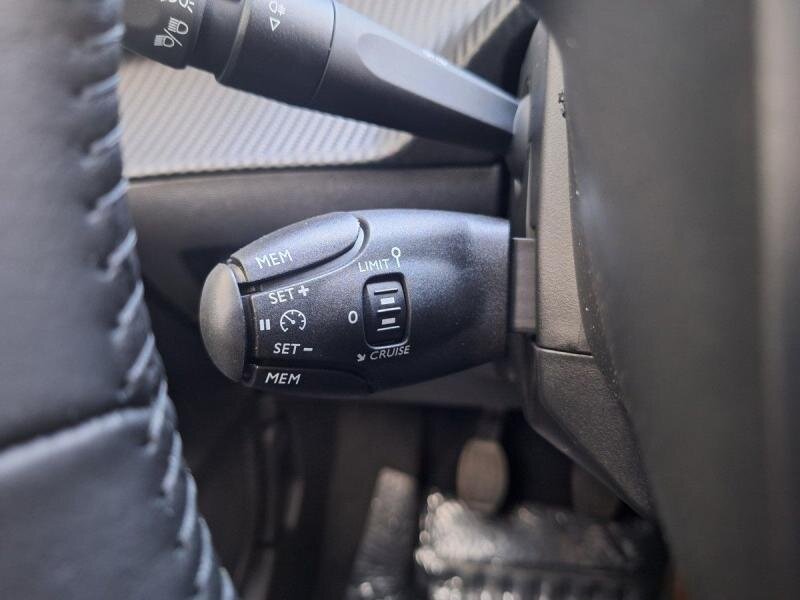 Peugeot 208 Hatchback 1,2 l 74 kw