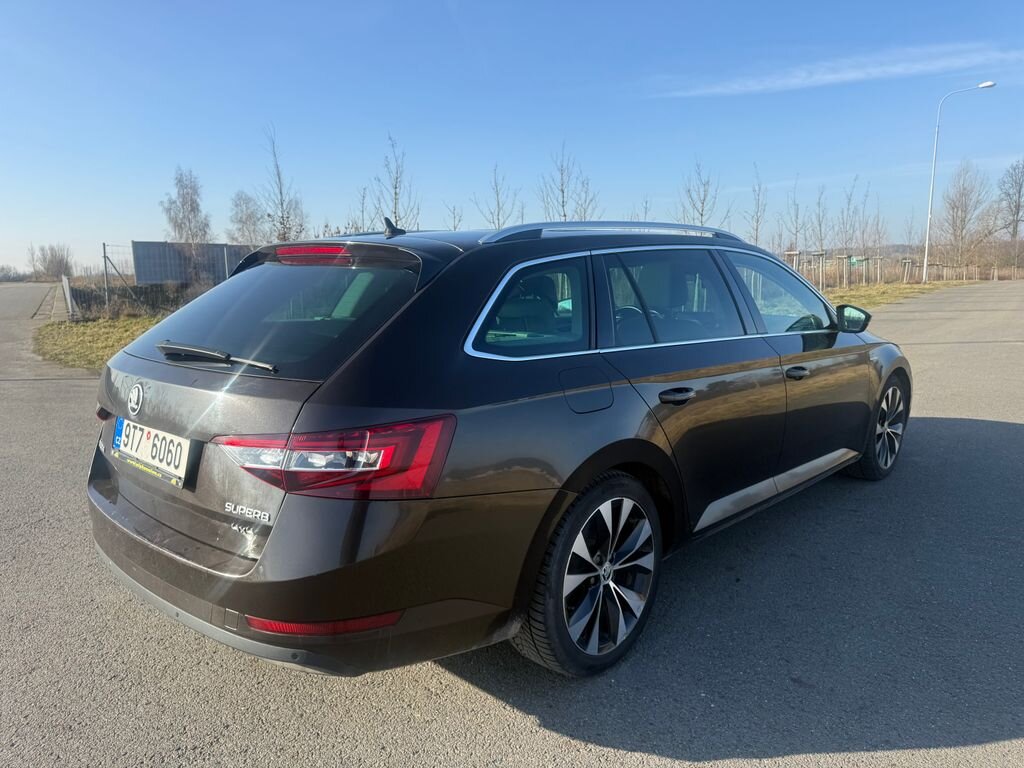 Škoda Superb Kombi 2,0 l 140 kw