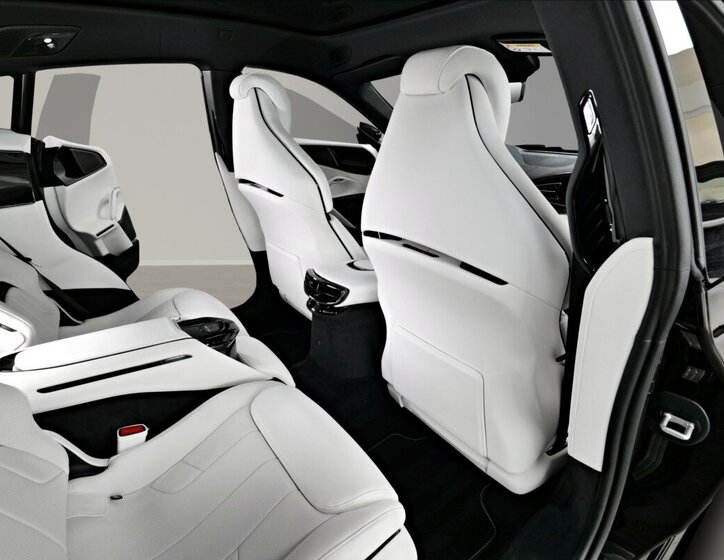 Ferrari Purosangue SUV / Terénní 6,5 l 529 kw