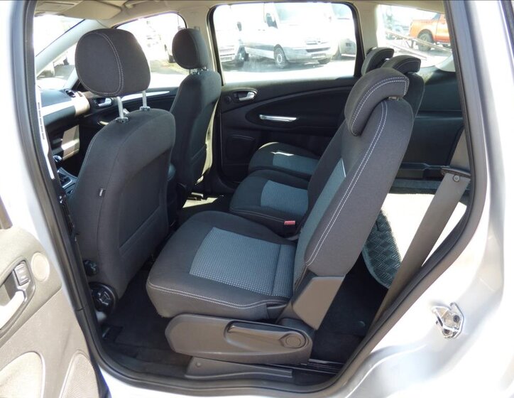 Ford S-MAX 39