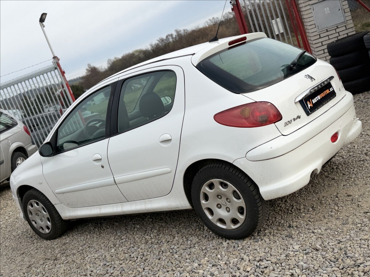 Peugeot 206 Hatchback 1,4 l 50 kw