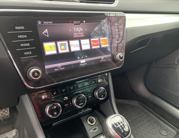 Škoda Superb Sedan / Limuzína 1,5 l 110 kw