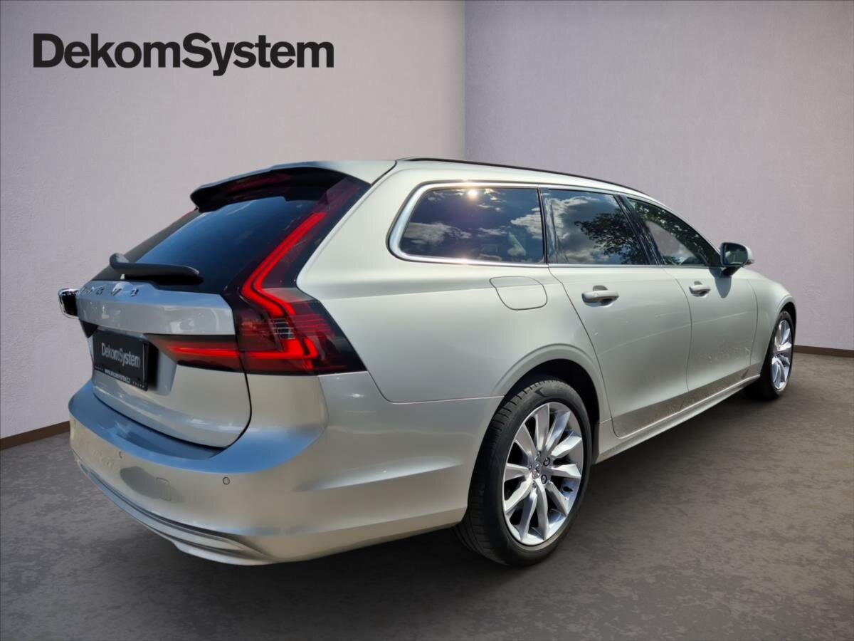 Volvo V90 Kombi 2,0 l 145 kw