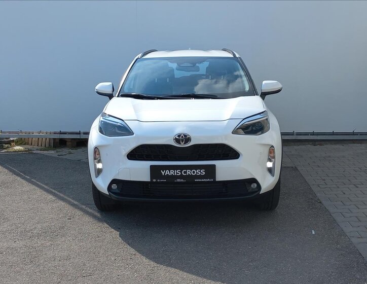 Toyota Yaris Cross CUV / Crossover 1,5 l 68 kw