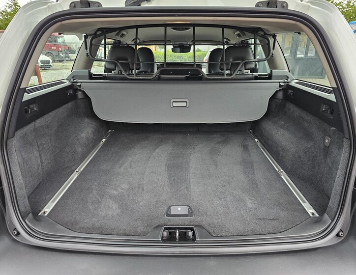 Volvo XC70 Kombi 2,0 l 133 kw