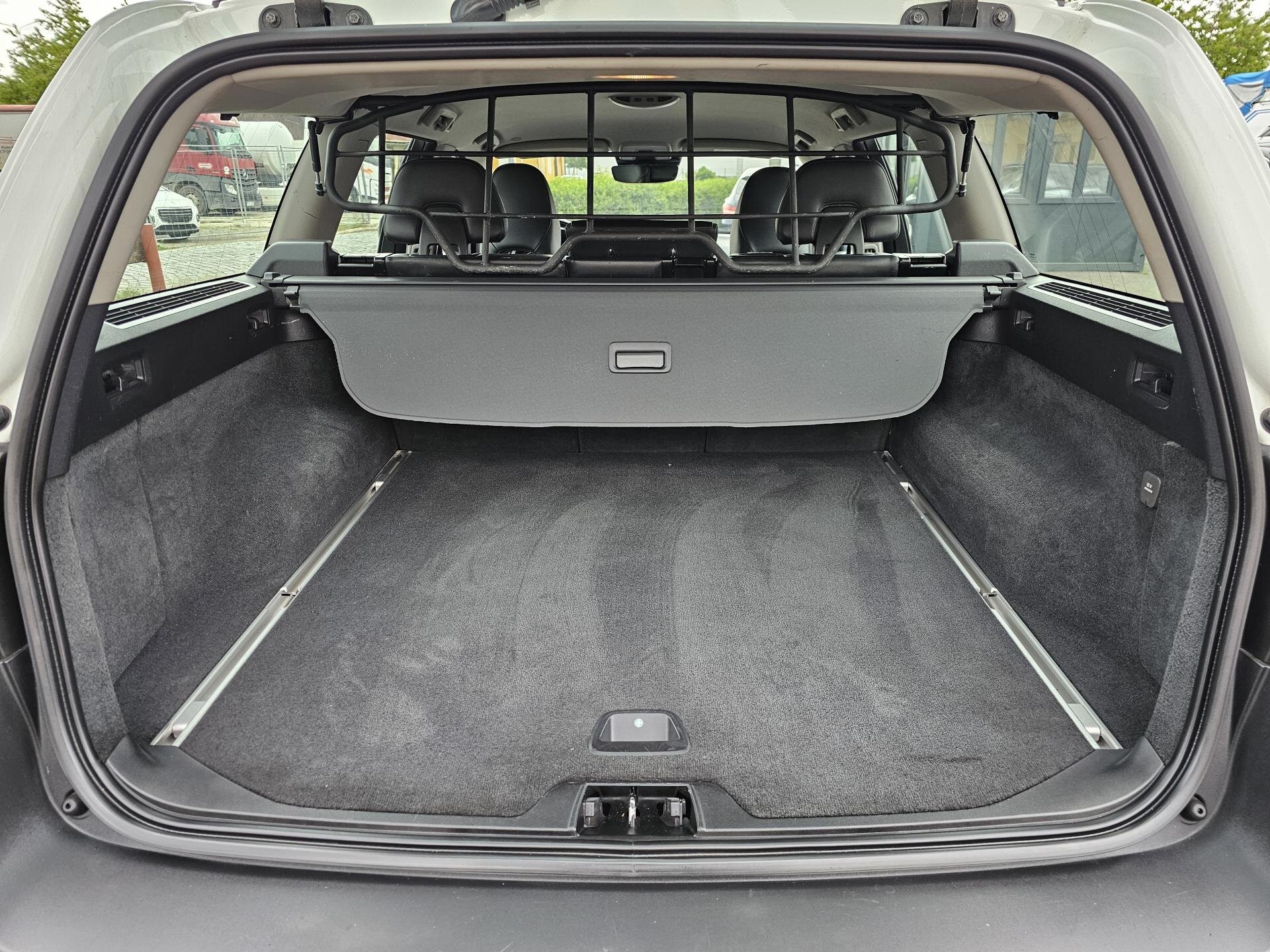 Volvo XC70 Kombi 2,0 l 133 kw