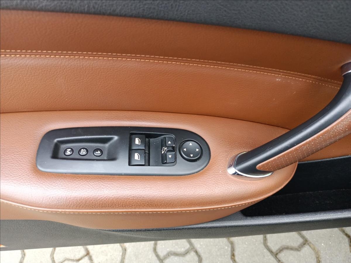 Peugeot 407 Kupé 2,7 l 150 kw