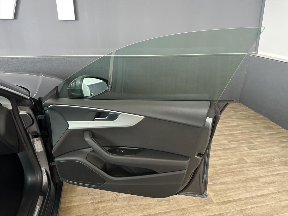 Audi A5 Sedan / Limuzína 2,0 l 140 kw