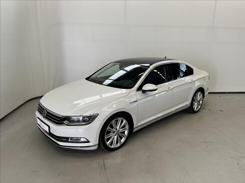 Volkswagen Passat Sedan / Limuzína 2,0 l 176 kw
