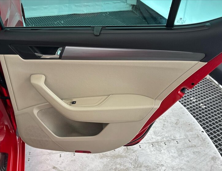 Škoda Superb Liftback 1,4 l 110 kw