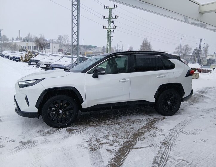 Toyota RAV4 SUV 2,5 l 131 kw