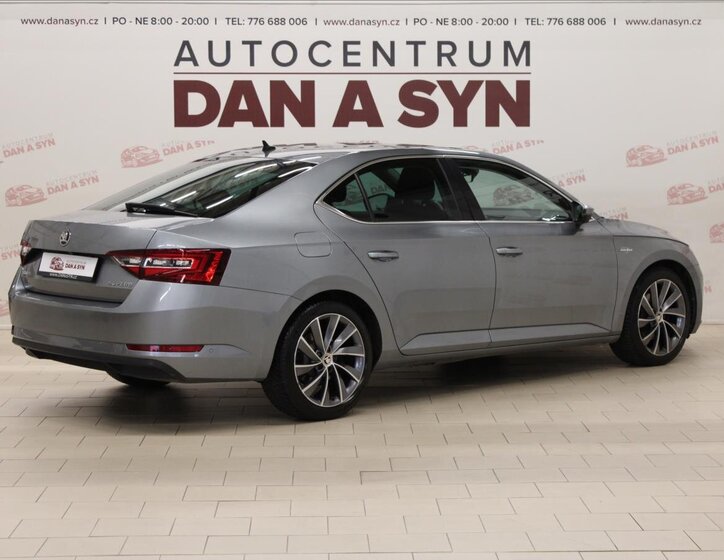 Škoda Superb Sedan / Limuzína 1,8 l 132 kw