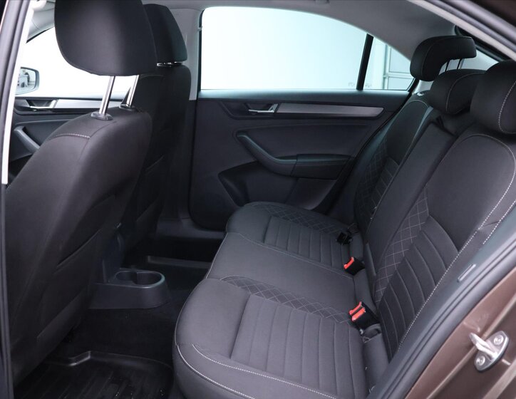 Škoda Rapid Sedan 999,0 81 kw