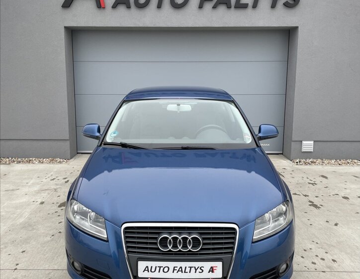 Audi A3 8