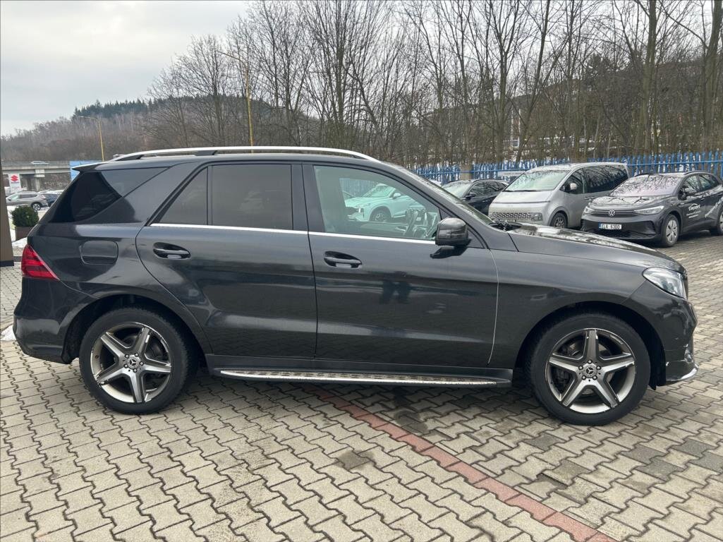 Mercedes-Benz GLE SUV 2,1 l 150 kw