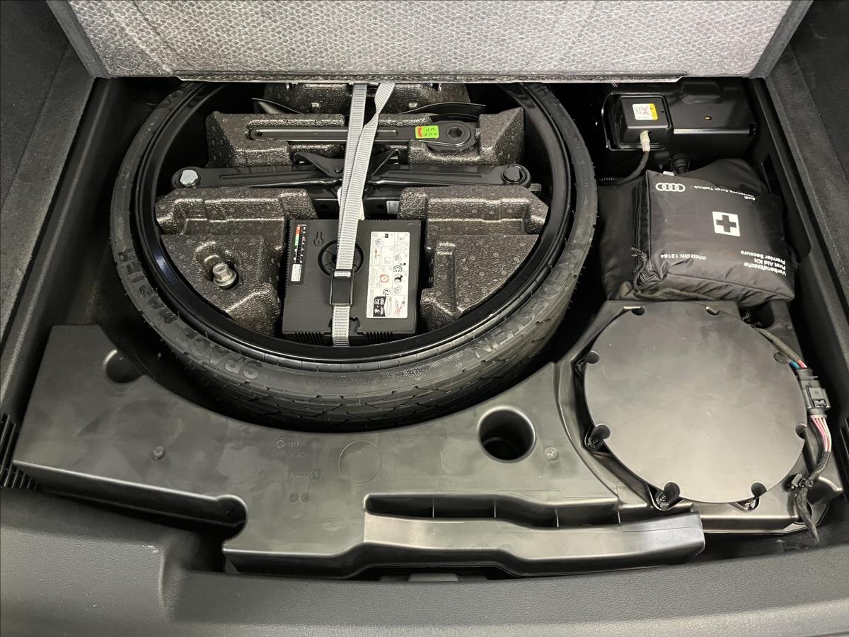 Audi SQ8 SUV 4,0 l 373 kw