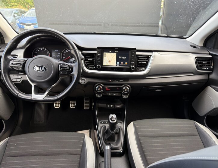 KIA Stonic SUV / Terénní 1,4 l 73 kw