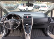 Toyota Auris Hatchback 1,4 l 66 kw