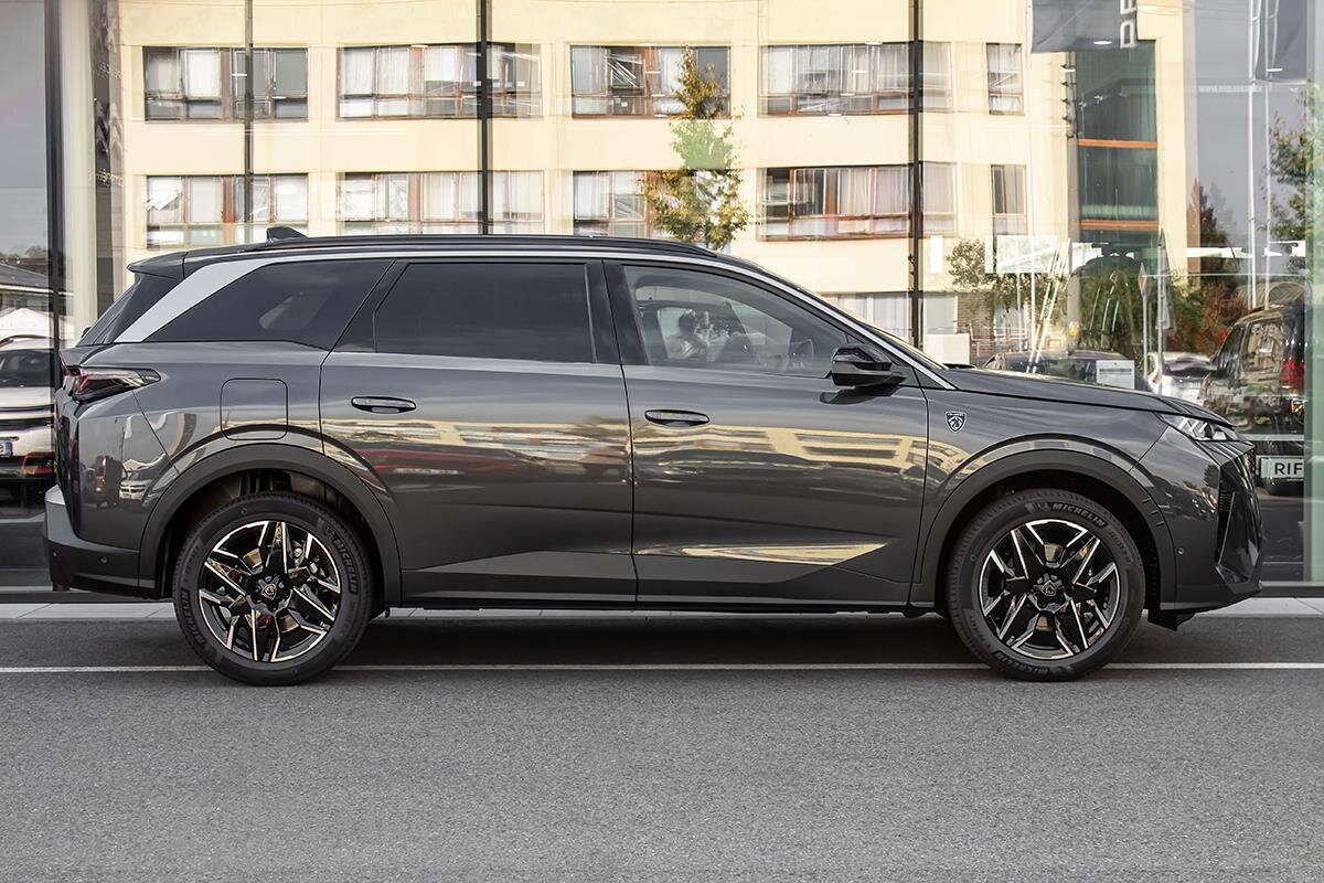 Peugeot 5008 SUV / Terénní 1,2 l 107 kw