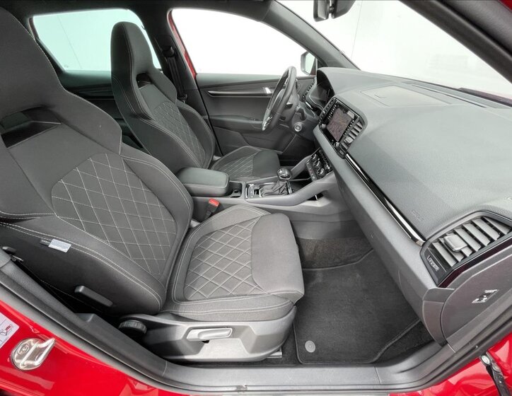 Škoda Karoq SUV / Terénní 1,5 l 110 kw