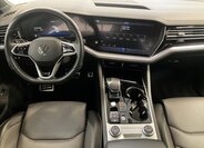 Volkswagen Touareg 5