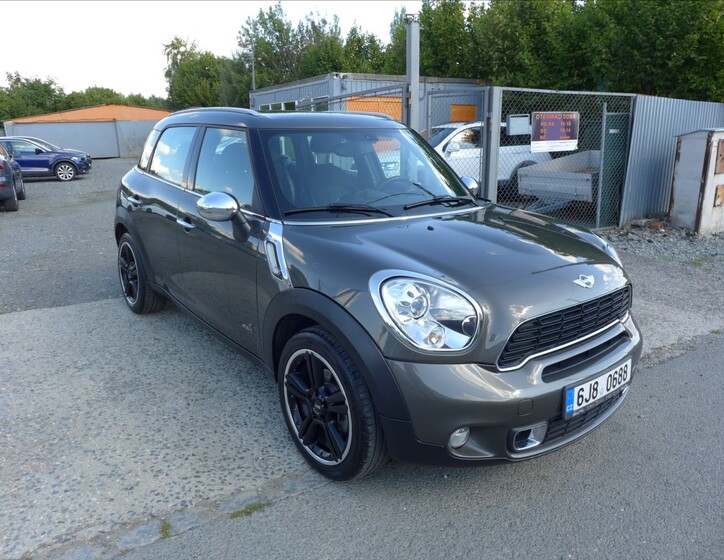 Mini Countryman 4