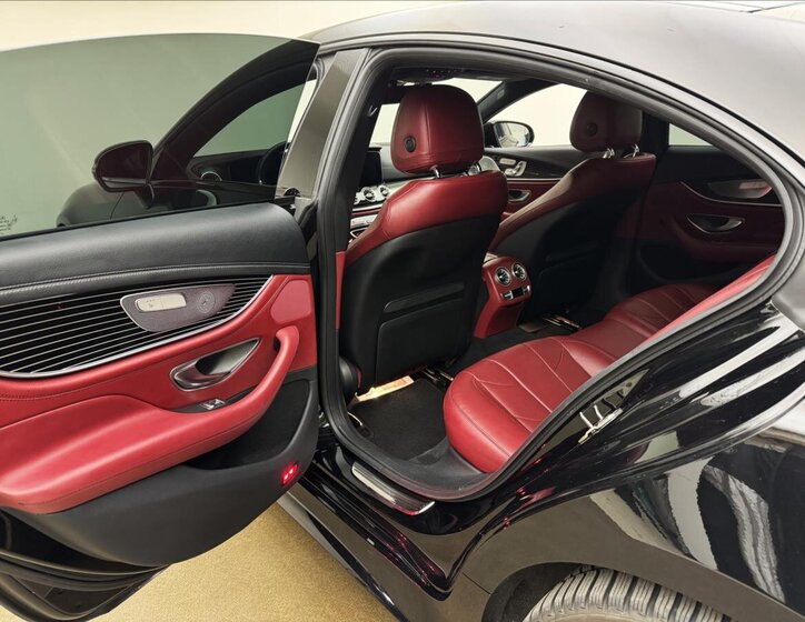 Mercedes-Benz CLS Sedan / Limuzína 3,0 l 320 kw