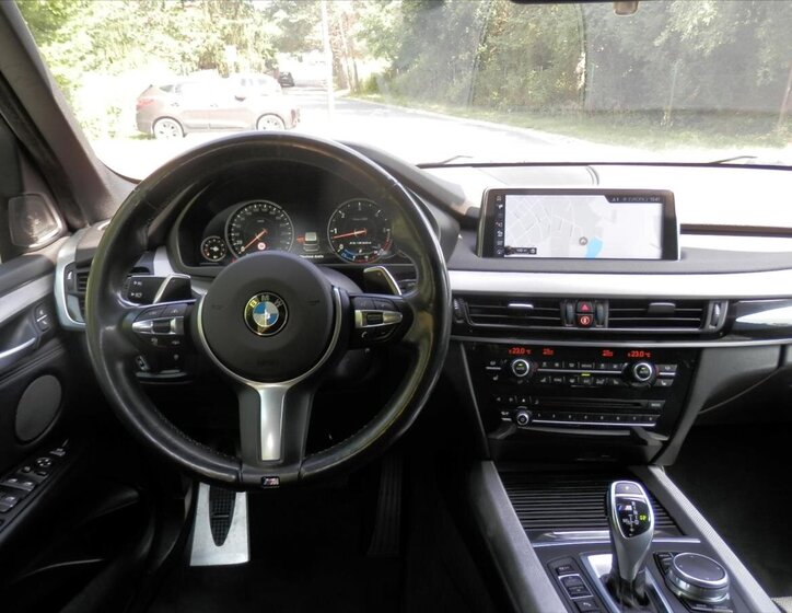 BMW X5 SUV 3,0 l 280 kw