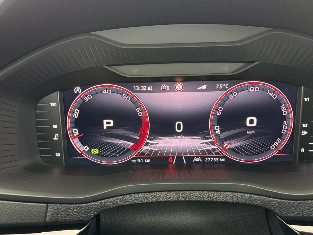 Škoda Karoq SUV / Terénní 1,5 l 110 kw