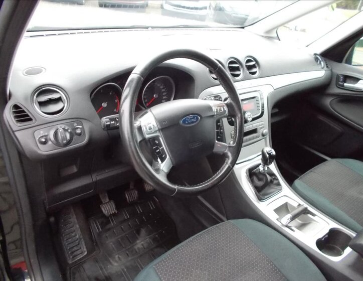 Ford Galaxy MPV 2,0 l 100 kw