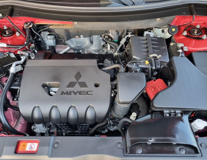 Mitsubishi Outlander 23