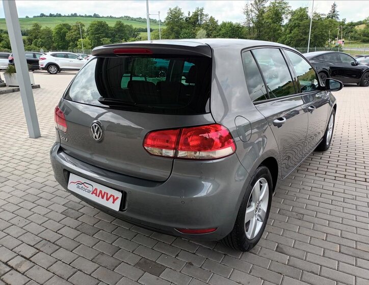 Volkswagen Golf Hatchback 1,2 l 63 kw