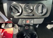 Volkswagen New Beetle 8