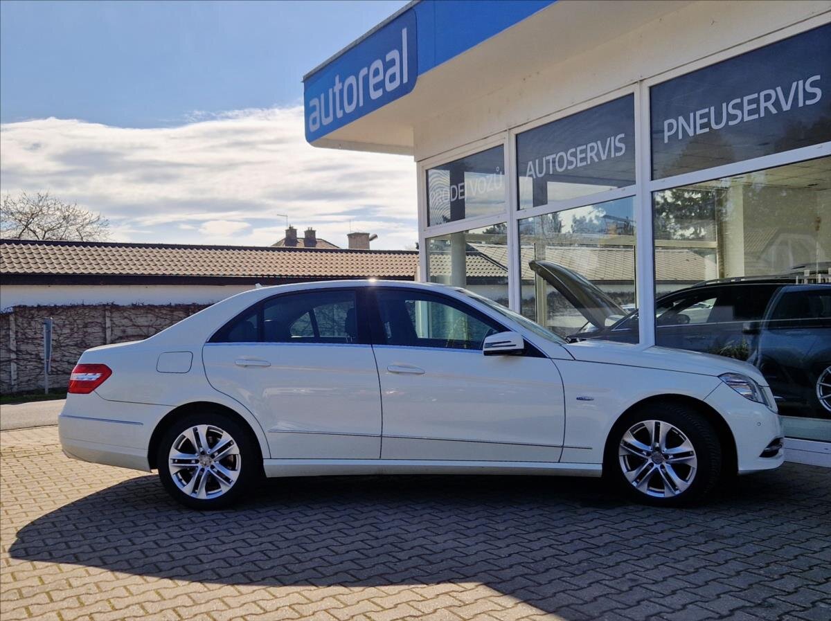 Mercedes-Benz Třídy E Sedan / Limuzína 3,0 l 195 kw