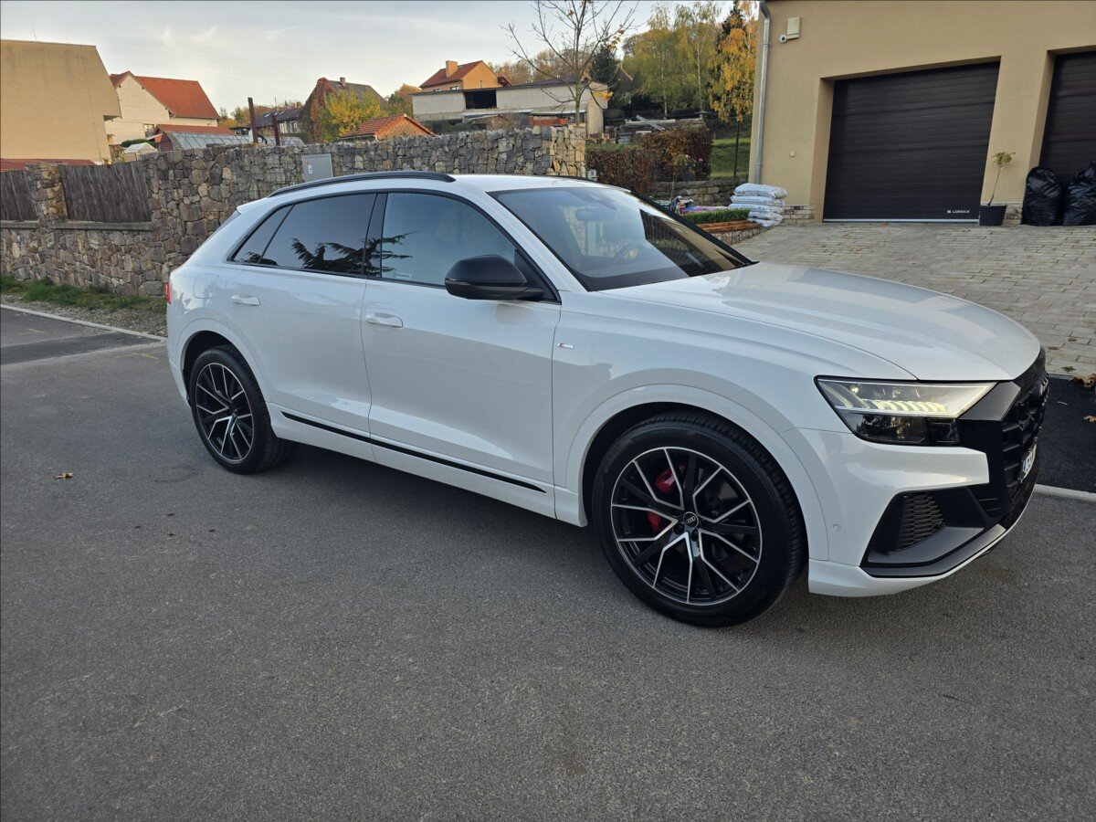 Audi Q8 Hatchback 3,0 l 210 kw