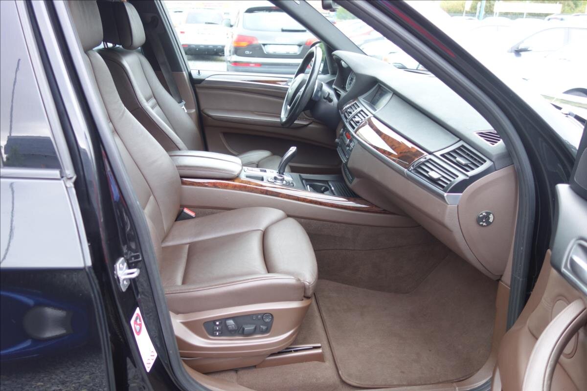 BMW X5 SUV / Terénní 3,0 l 225 kw