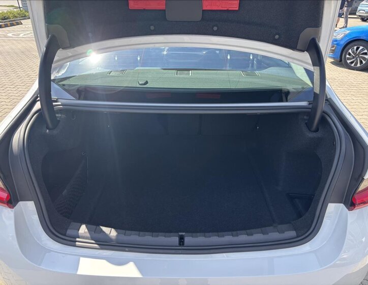 BMW Řada 3 Sedan / Limuzína 2,0 l 115 kw