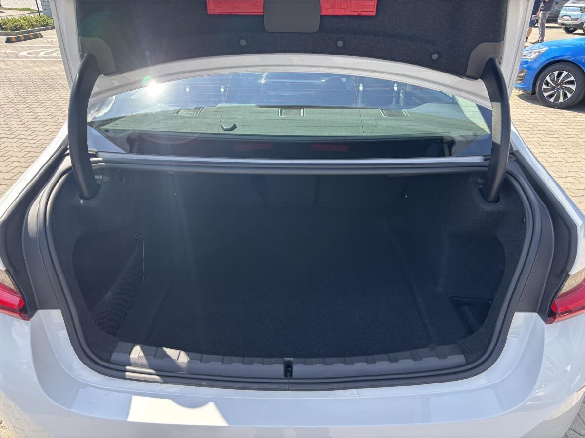 BMW Řada 3 Sedan / Limuzína 2,0 l 115 kw